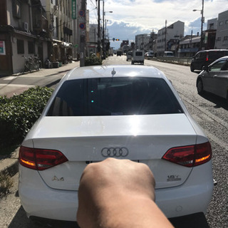 アウディA4 1.8Tの画像