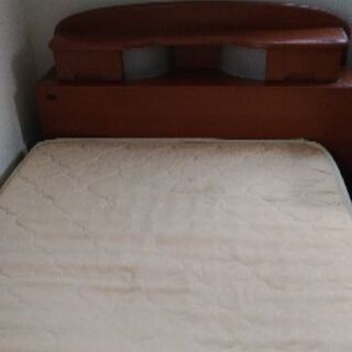 シングルベッド