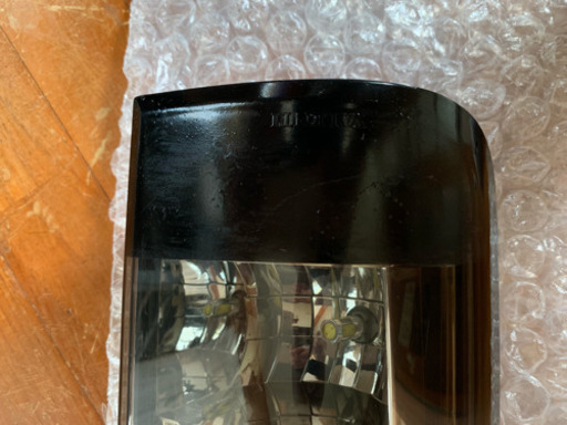 ハイエース200系テールランプ  バレンティ  中古品