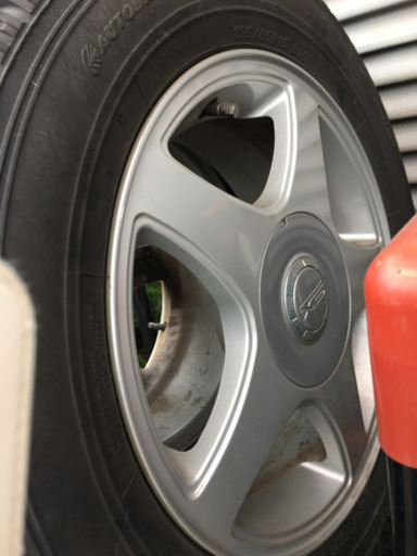 値引き交渉オッケーです！スタッドレスタイヤ【ホイール付】15インチ