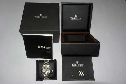 タグホイヤー　フォーミュラー1　インディ500　 TAG Heuer 　価格、取引場所は応相談。取引場所応相談（那覇～北谷及び名護周辺　５８号線沿い相談に応じます）