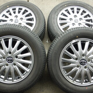 美品♪ ノア、VOXY純正 エスクァイア、アイシスにも！ タイヤ溝