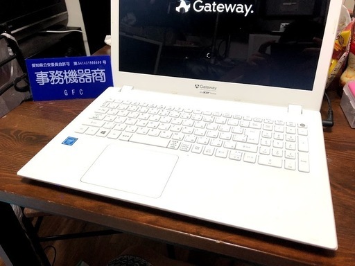 省電力ノートパソコン！Windows10・オフィス認証済！メモリ6GB！オシャレな白色ノートパソコン