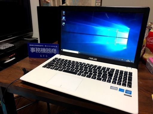 省電力ノートパソコン！Windows10・オフィス認証済！オシャレな白色！