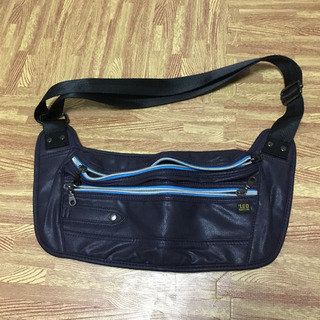 メンズショルダーバックの画像