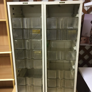 店舗で収納として使ったスチール引き出し