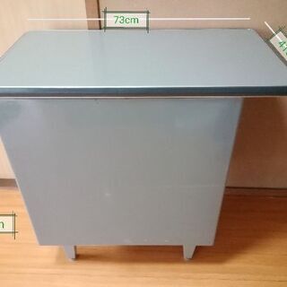 事務用机の引き出し