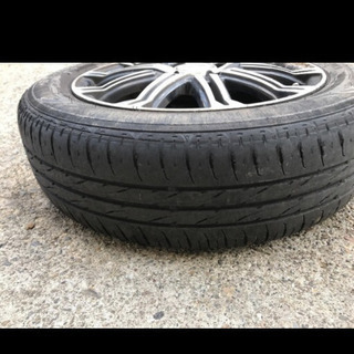 ホイールタイヤ付きの画像