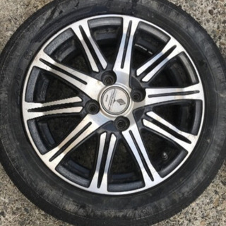 ホイールタイヤ付きの画像