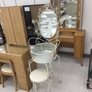 取りに来て頂ける方限定！スチール製の1面ドレッサーのご紹介です！