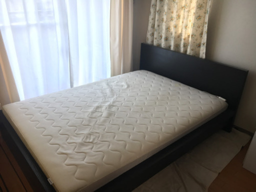 IKEA 組み立て式ダブルベッド