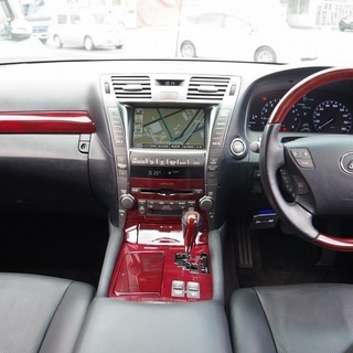 ⭐誰でも車がローンで買える⭐🚗自社ローン専門店🚗ＬＳ４６０ バージョンＳ　Ｉパッケージ パールの画像