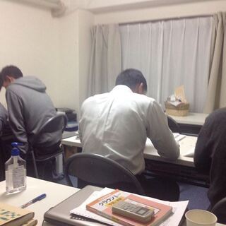 慶應高校・慶應大学経済学部出身者による個別指導学習塾（中学・高校・大学受験～学校補習まで）の画像