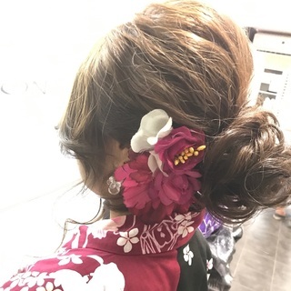 ★浴衣着付け＆ヘアセット ￥５.０００～(友達2人で更に¥500引)