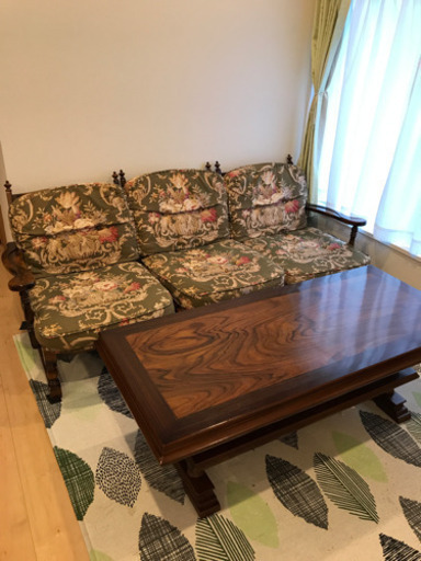 カリモクソファ&ノーブランドテーブル