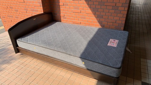 セミダブルベッド　ダークブラウン