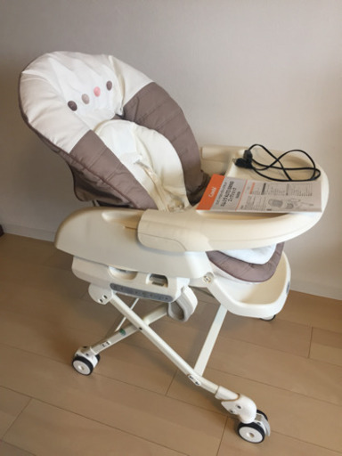 コンビ ネムリラオートスイング エッグショック ハイローチェア combi