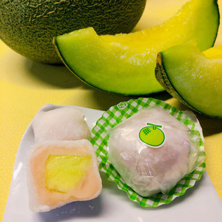 【夏の新製品『メロン大福』🍈甘〜いメロンを使ってますので、いきな...