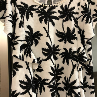 美品★ヤシの木柄ワンピの画像