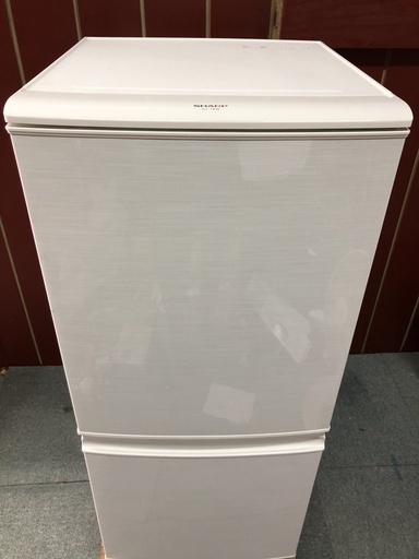 ＳＨＡＲＰ　137L　冷蔵庫　2012年製　お譲りします。