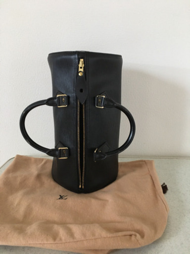 ルイヴィトン  エピ  百貨店にて購入。