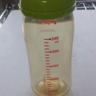 ピジョン哺乳瓶(プラスチック)…３