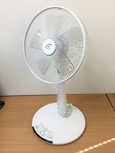 ACモーターリビング扇風機  2018年製 リモコンつき