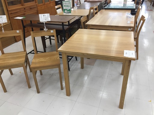 取りに来ていただける方限定！無印良品のダイニングテーブルのご紹介です！