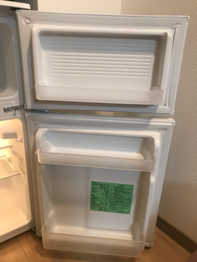 ほぼ新品の冷蔵庫