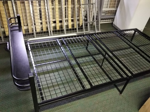 ［ニトリ黒パイプベッド］⁑リサイクルショップヘルプ