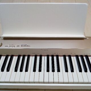 電子ピアノ（CASIO Privia PX-160 GD）の画像