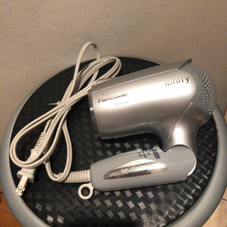 【限定値下げ】Panasonic製イオンミニドライヤー