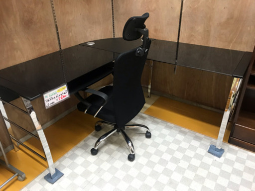 評価300達成　感謝デー20％OFF【リサイクルサービス八光　田上店　配達・設置OK】人気のブラックガラス　ＰＣデスクセット　Ｌ型　CT-1,040