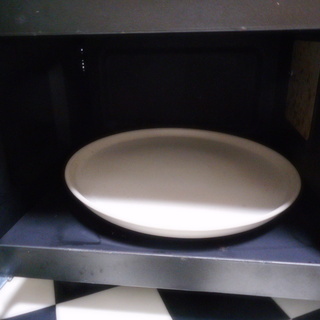 増税前キャンペーン【リサイクルサービス八光　田上店　配達・設置OK】SHARP 電子レンジ 15L 2014年製 RE-160KS-Wの画像