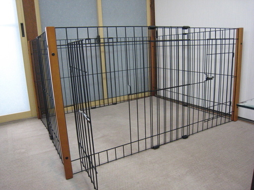 犬用サークル　新品同様　 キューイック　伸縮ナチュラルサークル　25BR