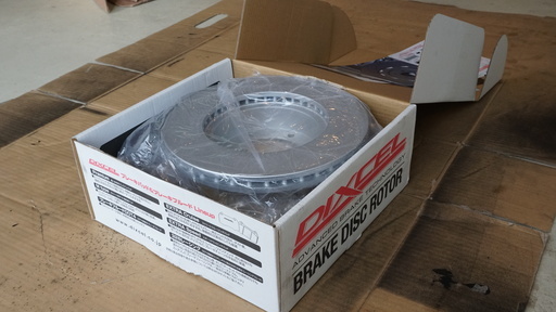 KZN130 ハイラックスサーフ用 フロントブレーキディスク と ブレーキパッド　新品