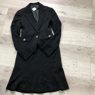untitled ブラックスカートスーツの画像