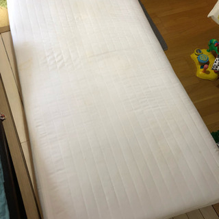 ジャンク品です。ベッド、マットレス [ジャンク]無料