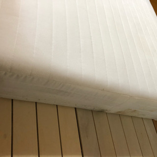 ジャンク品です。ベッド、マットレス [ジャンク]無料の画像