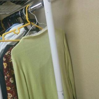 ハンガーラック 上置き付きの画像