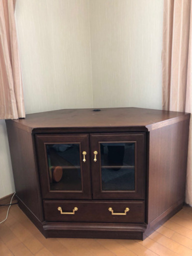 コーナーテレビ台 代理出品 話し中