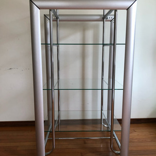 お話中  値下げしました。  ガラスラック 4段