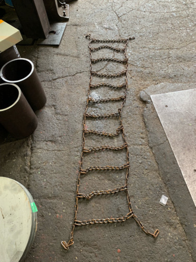 タイヤチェーン4本分(ジムニーサイズ)ゴムバンドあり、ケース付き