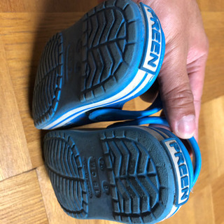 クロックス風サンダル 15センチの画像