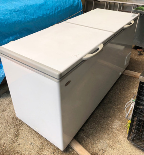 大型冷凍ストッカー