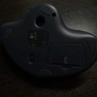 ロジクール ワイヤレスマウス トラックボール 無線 SW-M570 Unifying 5ボタン ジャンクの画像