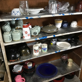 引取限定！食器 大量 差し上げます！の画像