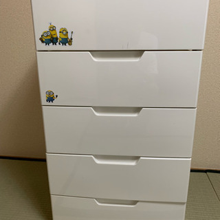 5段収納ラック ミニオンのシール付き