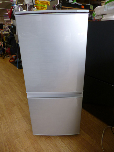 冷蔵庫 2ドア 137L 2017年製 SHARP  SJ-D14C-S シルバー シャープ 100Lクラス☆ PayPay(ペイペイ)決済可能 ☆ 札幌市 清田区 平岡