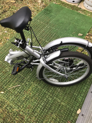 新品未使用、未登録、20インチ折りたたみ自転車